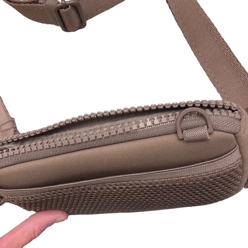 Dagne Dover Mara phone sling in brown taupe “dune” - Picture 8 of 10